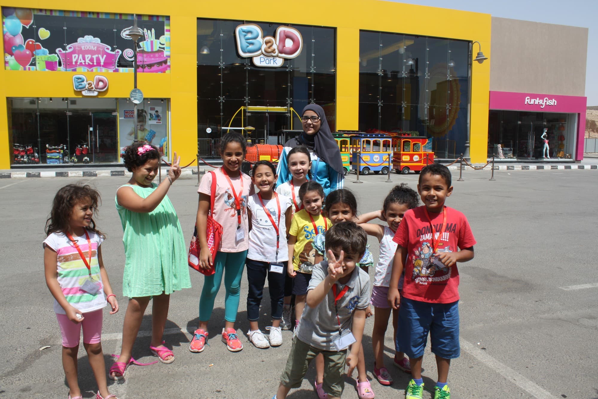 Super Kidz children on an outing to B&D
