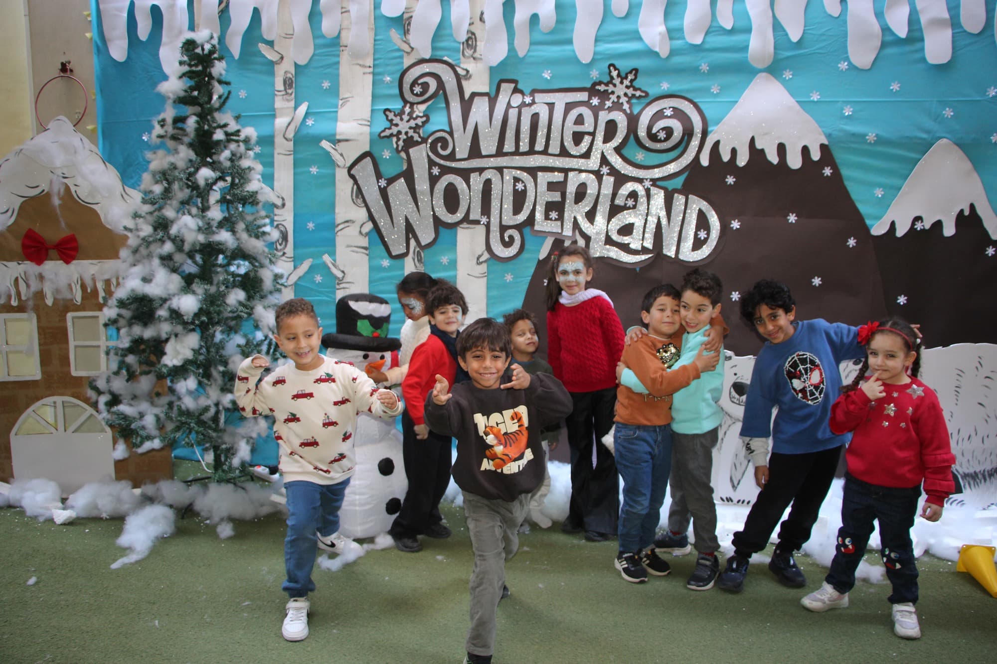 Super Kidz children celebrating our Winter Wonderland party